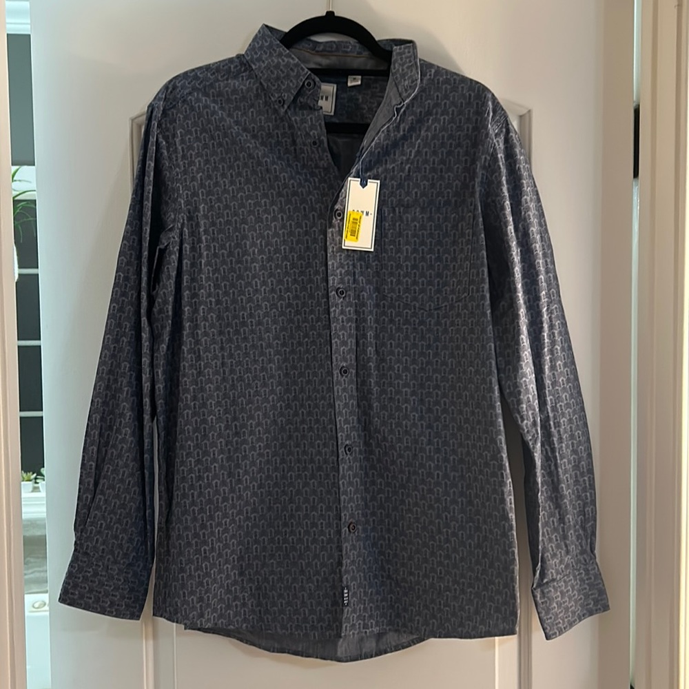 Men’s Button-Up Long Sleeve